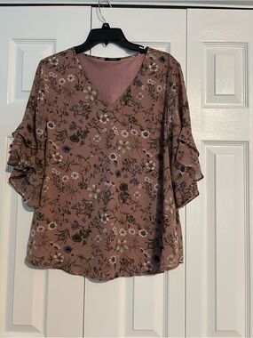 Women's Dusty Pink Floral V-Neck Ruffle Sleeve Blouse